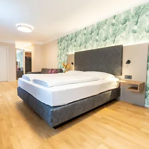 3* Hotel Das Jedermann Boutiquehotel Mit Stadtgarten